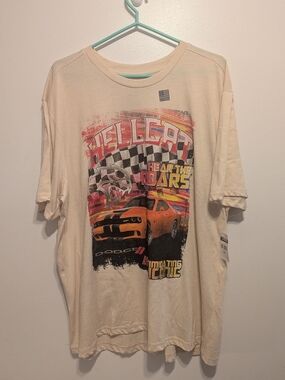 Hellcat Graphic Tee - Cream